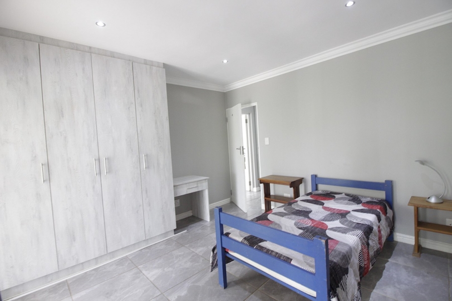 5 Bedroom Property for Sale in Noorsekloof Eastern Cape